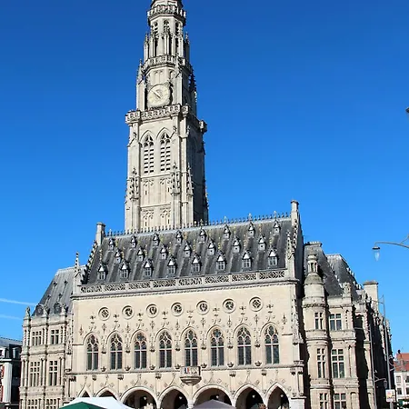 Le Heros - - Familial - Spacieux - Parking Public Proche * أراس